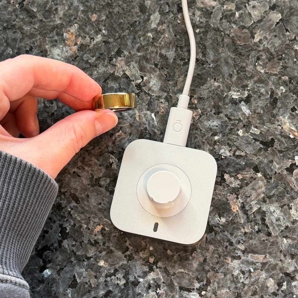 Oura Ring Gen 4 - Size 7 - Gold